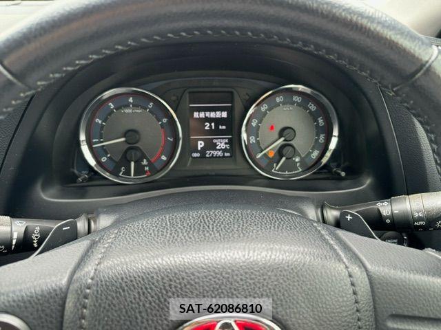 Toyota AURIS 2012-08 261574-7