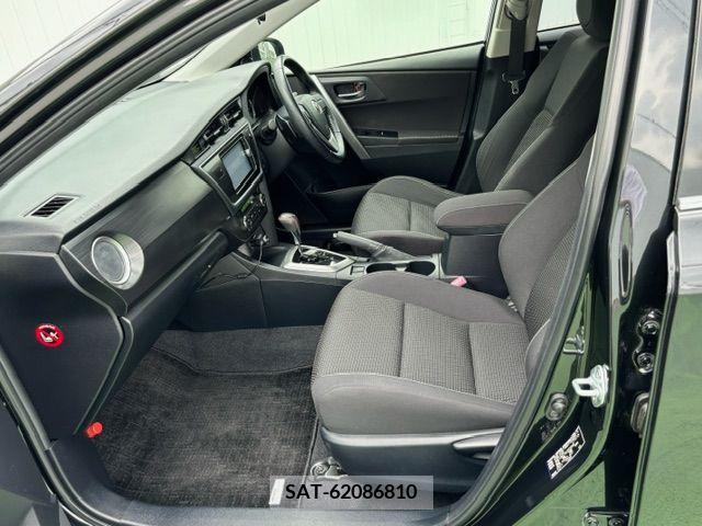 Toyota AURIS 2012-08 261574-12
