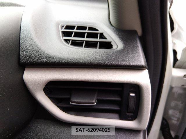 Suzuki SWIFT 2024-01 320957-11