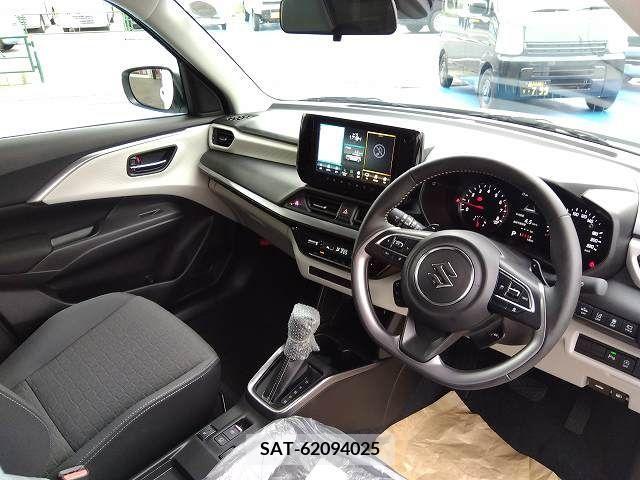 Suzuki SWIFT 2024-01 320957-5
