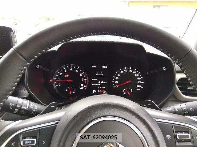 Suzuki SWIFT 2024-01 320957-2