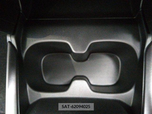 Suzuki SWIFT 2024-01 320957-14