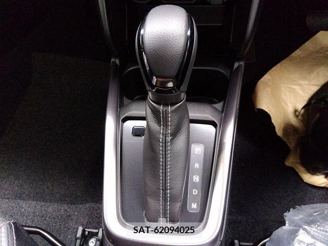 Suzuki SWIFT 2024-01 320957-13