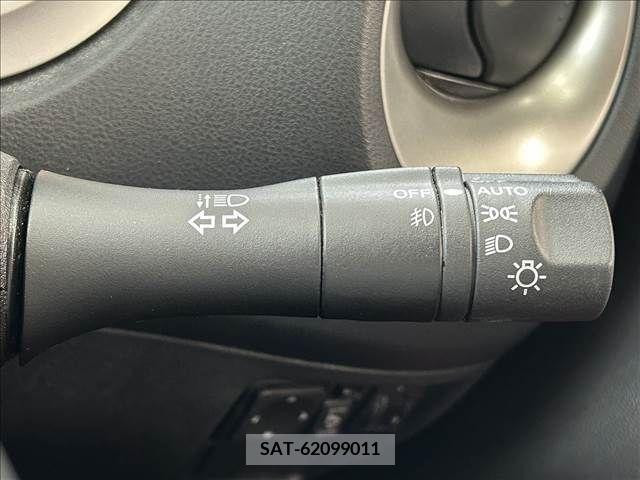 Nissan JUKE 2012-01 273980-6