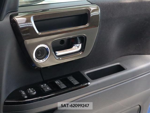 Honda N BOX CUSTOM 2019-12 364733-23