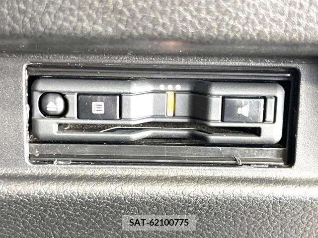 Suzuki SPACIA 2021-08 382939-5
