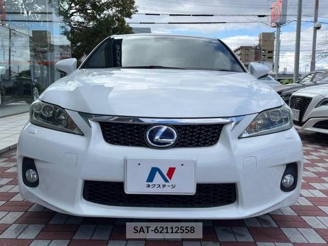 Lexus CT 2011-08 223736-16