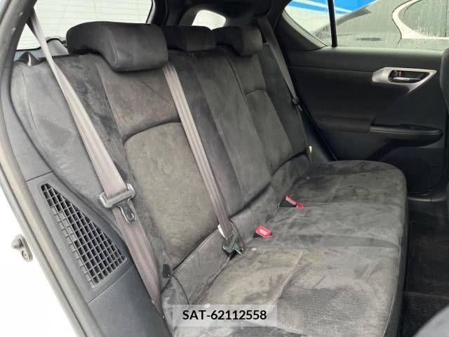 Lexus CT 2011-08 223736-10