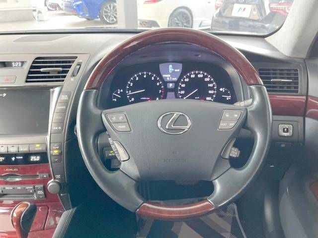 Lexus LS 2009-02 11853-12
