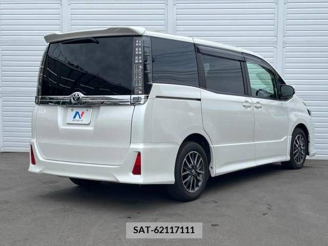 Toyota VOXY 2014-08 321403-17