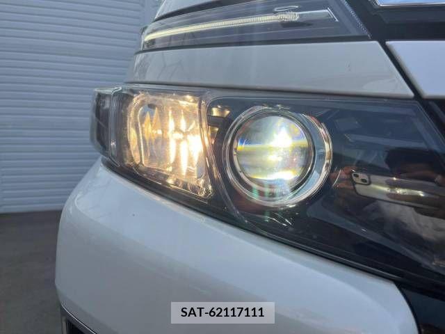 Toyota VOXY 2014-08 321403-8
