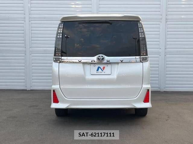 Toyota VOXY 2014-08 321403-15
