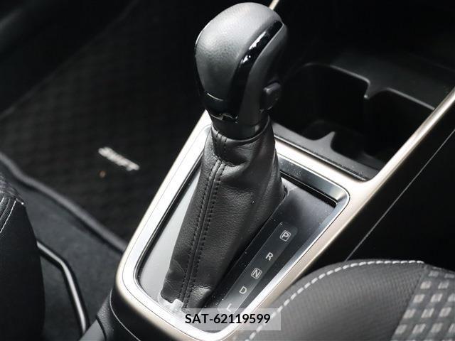 Suzuki SWIFT 2019-02 383139-11