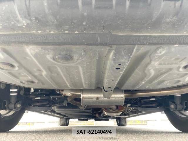 Toyota VOXY 2018-01 289227-19