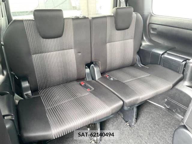 Toyota VOXY 2018-01 289227-10