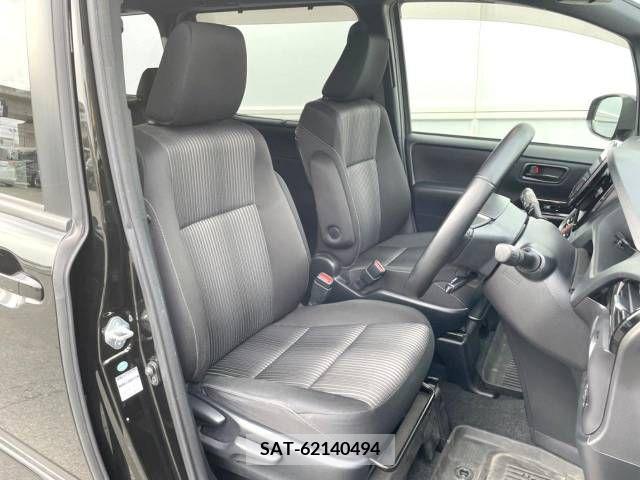 Toyota VOXY 2018-01 289227-8