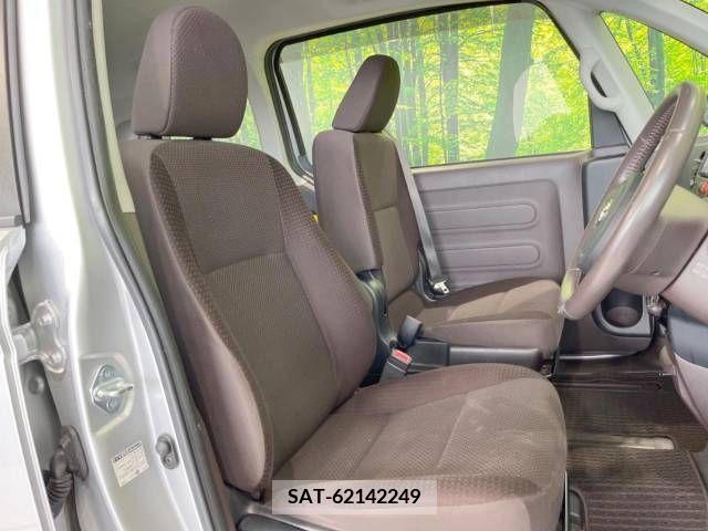 Toyota SPADE 2013-11 394264-8