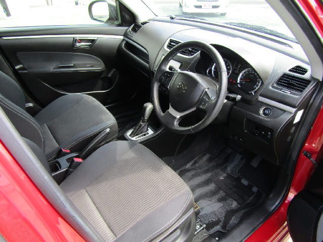 Suzuki SWIFT 2013-05 4188-9