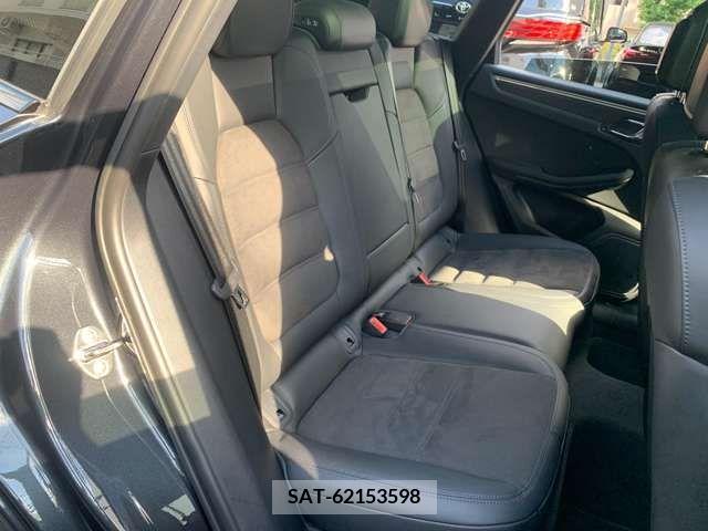 Porsche MACAN 2022-02 366250-11