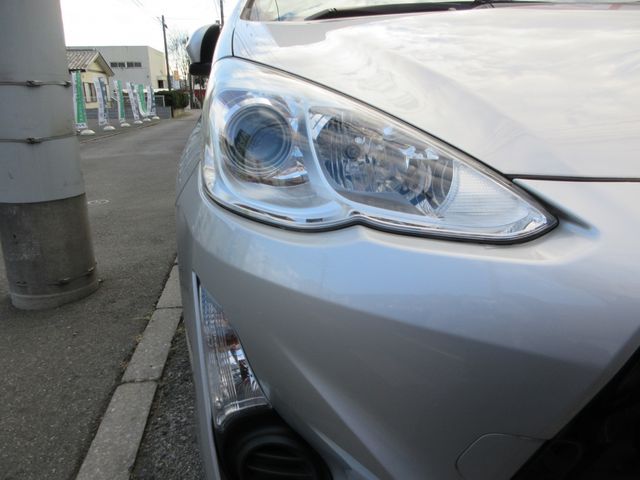 Toyota AQUA 2016-08 196634-15