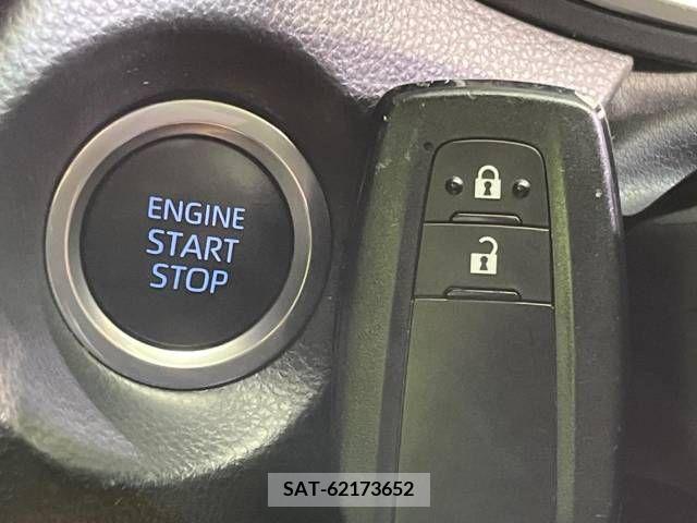 Toyota COROLLA CROSS 2023-04 227799-6
