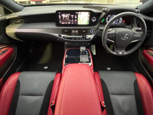 Lexus LS 2021-05 194438-1