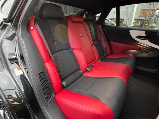 Lexus LS 2021-05 194438-10