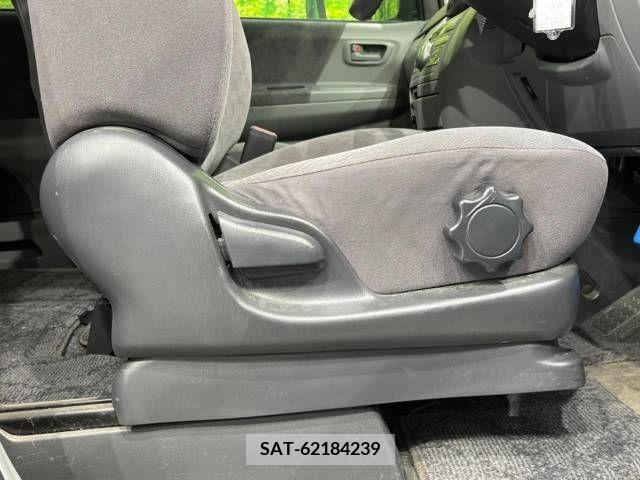 Toyota VOXY 2005-09 289173-5