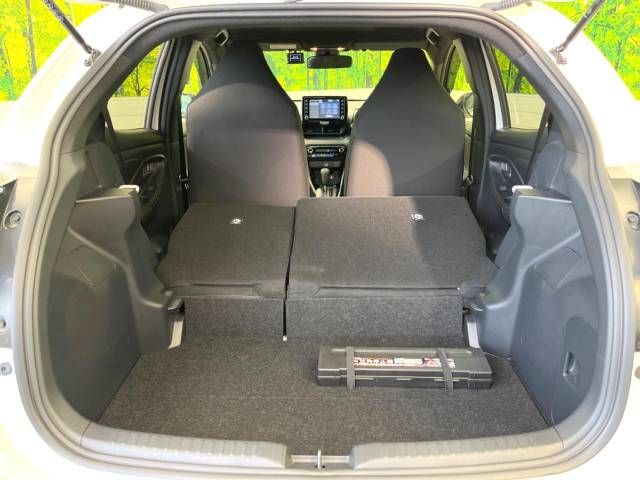Toyota YARIS 2021-12 191448-10