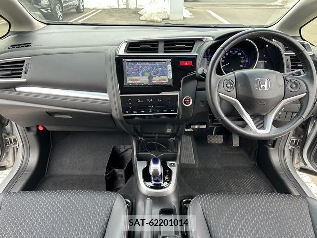 Honda FIT HYBRID 2013-12 269696-6