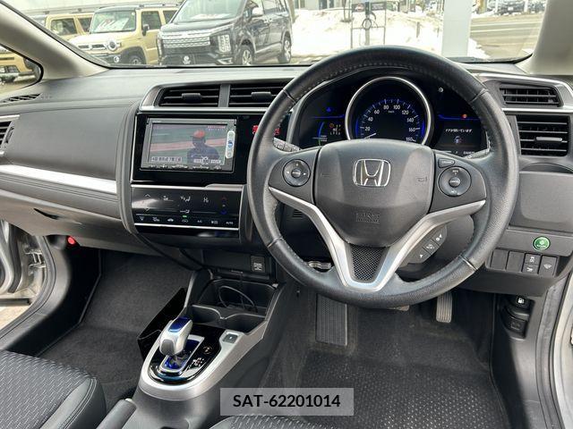 Honda FIT HYBRID 2013-12 269696-7
