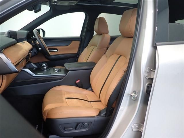 Mazda CX-60 2023-05 196523-23