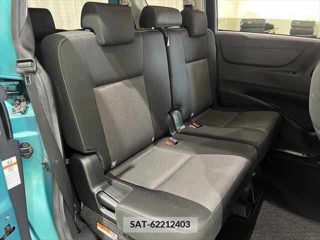Toyota SIENTA 2018-10 330360-9