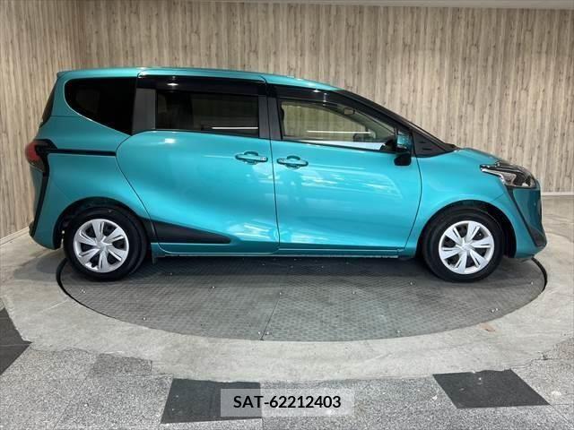 Toyota SIENTA 2018-10 330360-18