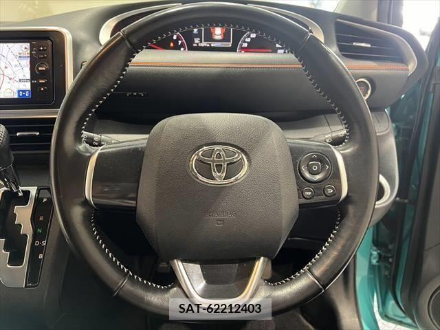 Toyota SIENTA 2018-10 330360-12