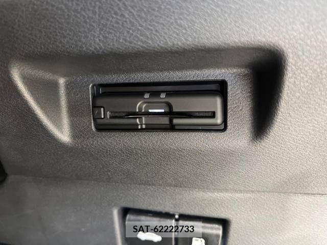 Nissan KICKS 2021-07 213428-6