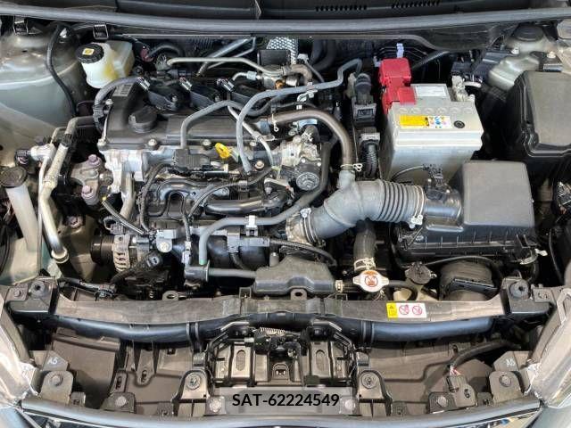 Toyota YARIS 2023-06 371481-18