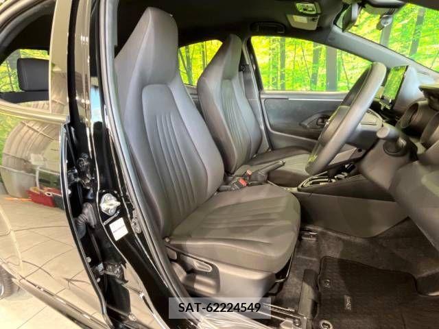 Toyota YARIS 2023-06 371481-8