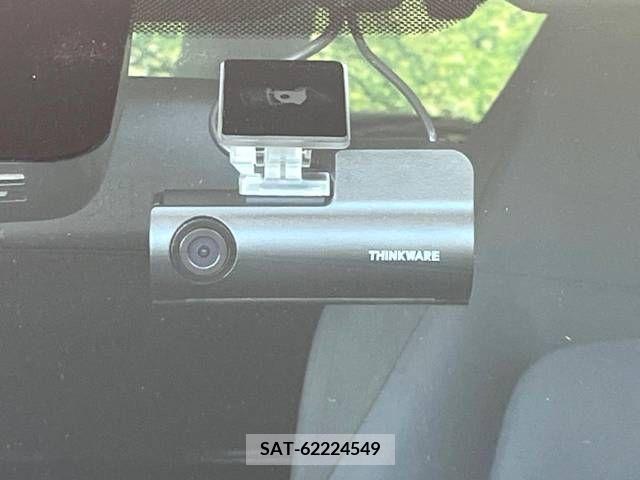 Toyota YARIS 2023-06 371481-7