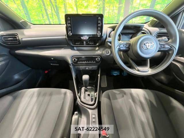Toyota YARIS 2023-06 371481-1