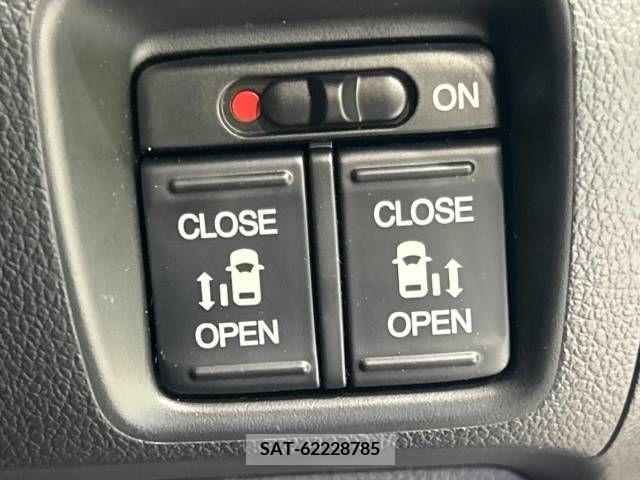Honda N BOX CUSTOM 2014-01 336766-3
