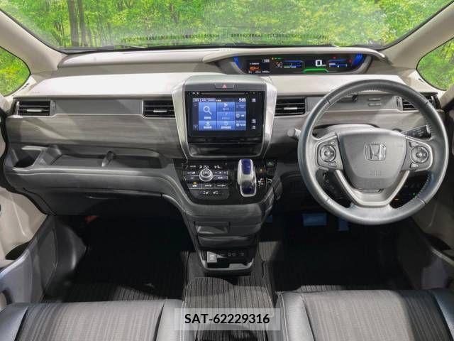 Honda FREED HYBRID 2017-04 396655-1