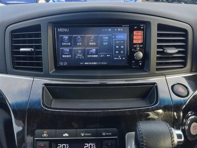 Nissan ELGRAND 2012-06 541-13