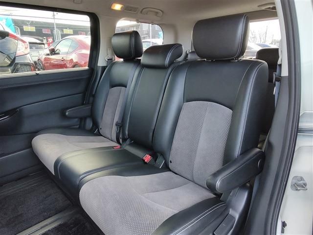Nissan ELGRAND 2012-06 541-16
