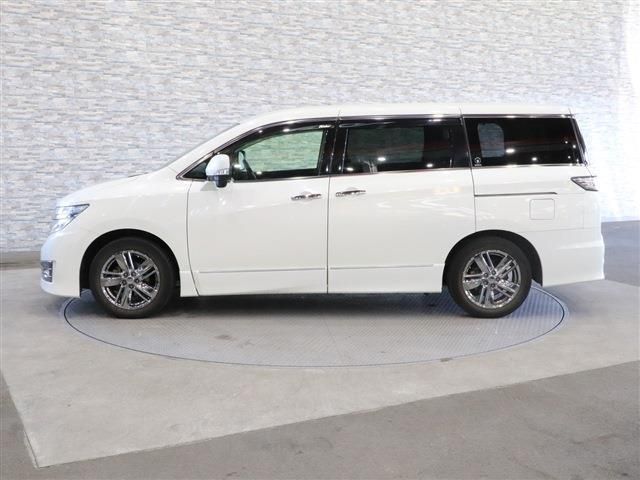 Nissan ELGRAND 2012-06 541-5