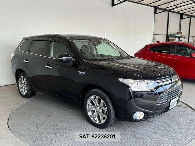 Mitsubishi OUTLANDER PHEV 2013-03 281122-7