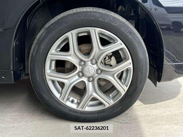 Mitsubishi OUTLANDER PHEV 2013-03 281122-17