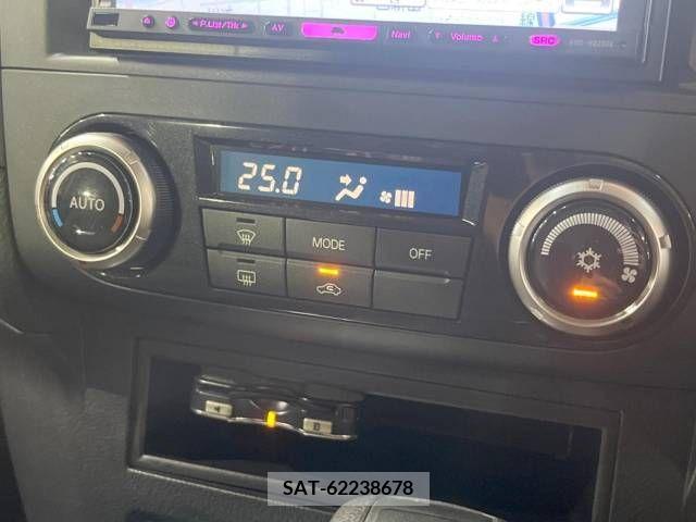 Mitsubishi PAJERO 2010-08 365939-4