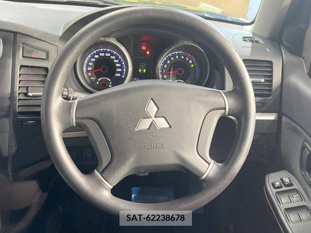 Mitsubishi PAJERO 2010-08 365939-11