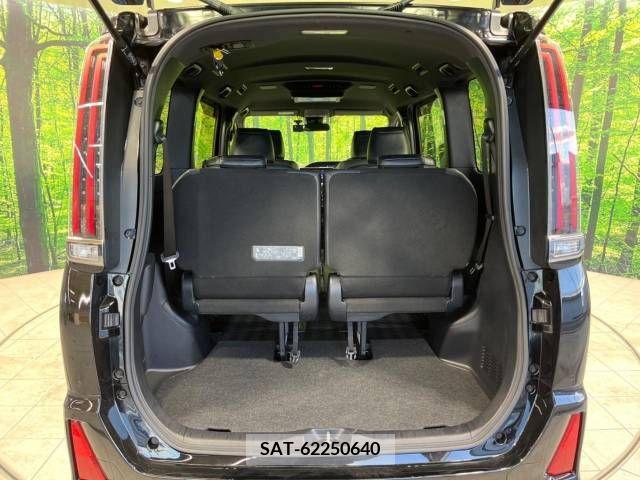 Toyota NOAH 2019-08 232921-13